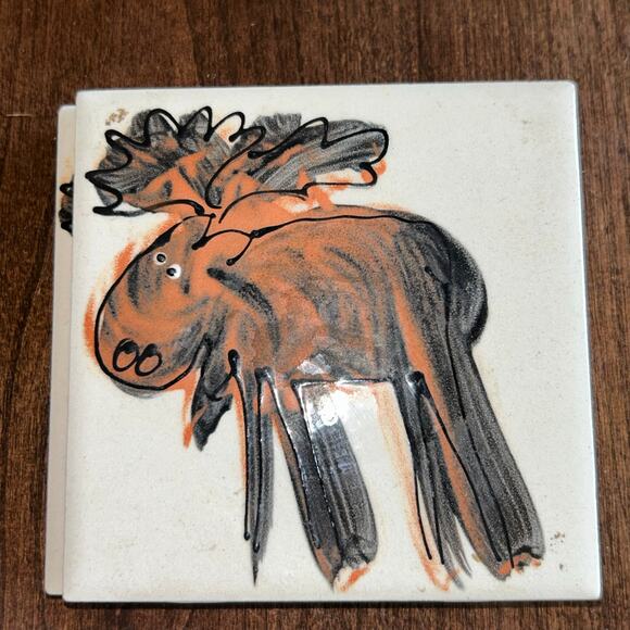 Artables Canada Set of 4 Moose Pottery Coasters Vancouver Ceramic The Royal York - Picture 5 of 8